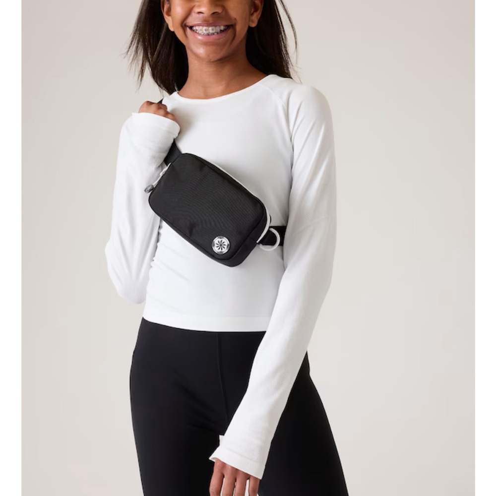 Athleta Girl Always Black and White Belt Bag. Preowned.